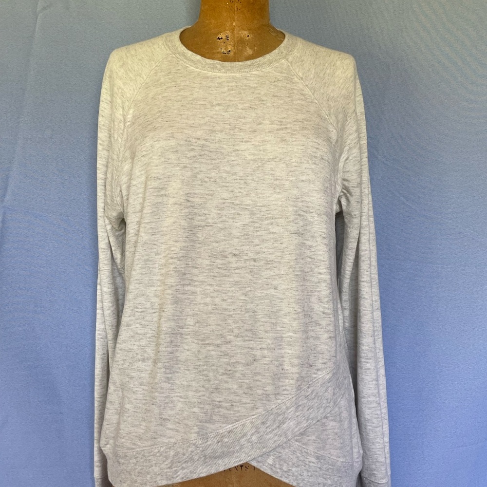 Athleta Sweatshirt Criss Cross Front Heather Gray Women’s Size M.